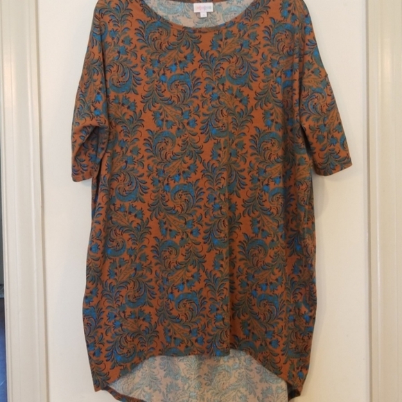 Lot of 6 Lularoe Size Small Tees, NWT, NWOT, GUC - Picture 6 of 7